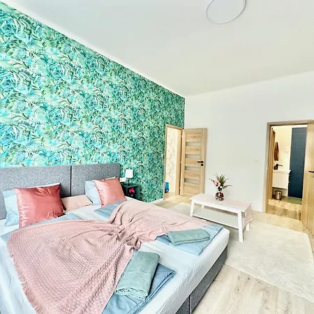 Dob House I 2bdrm I 2bthrm *