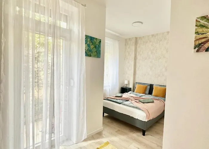 Dob House I 2bdrm I 2bthrm *